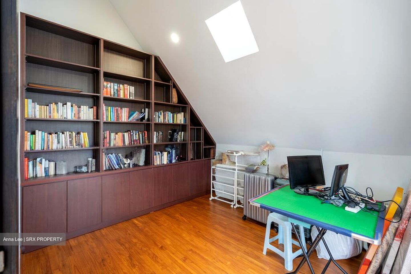 Highland Road (D19), Terrace #503956241